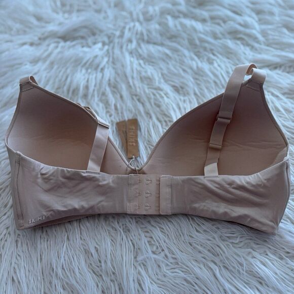 Skims Wireless Form T-shirt Bra Sand Size 40DD - Picture 5 of 8